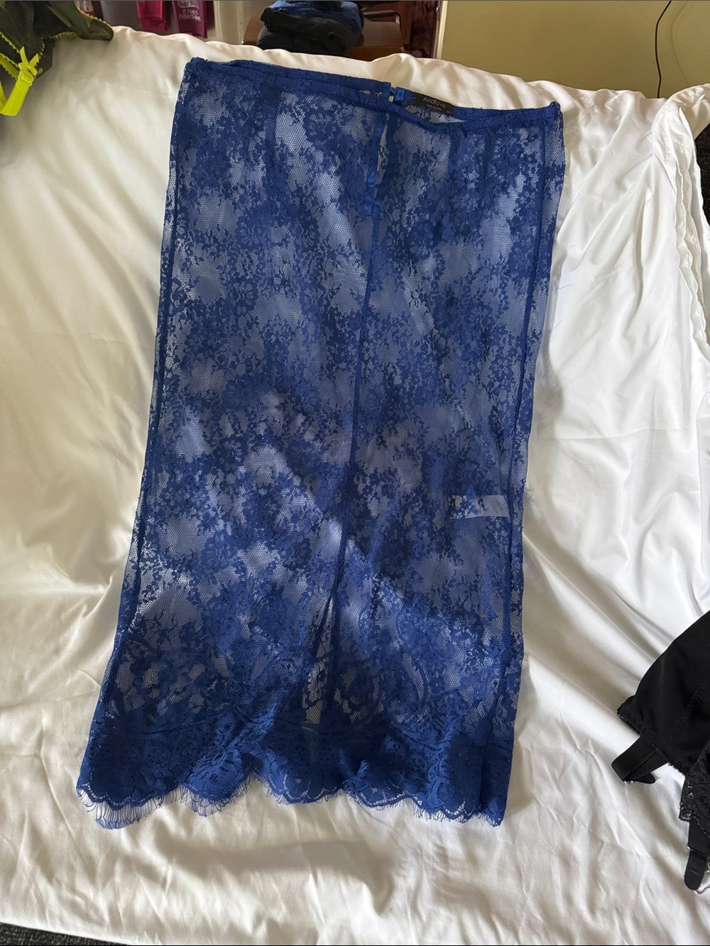 Lace Midi Skirt- unlined sz XL